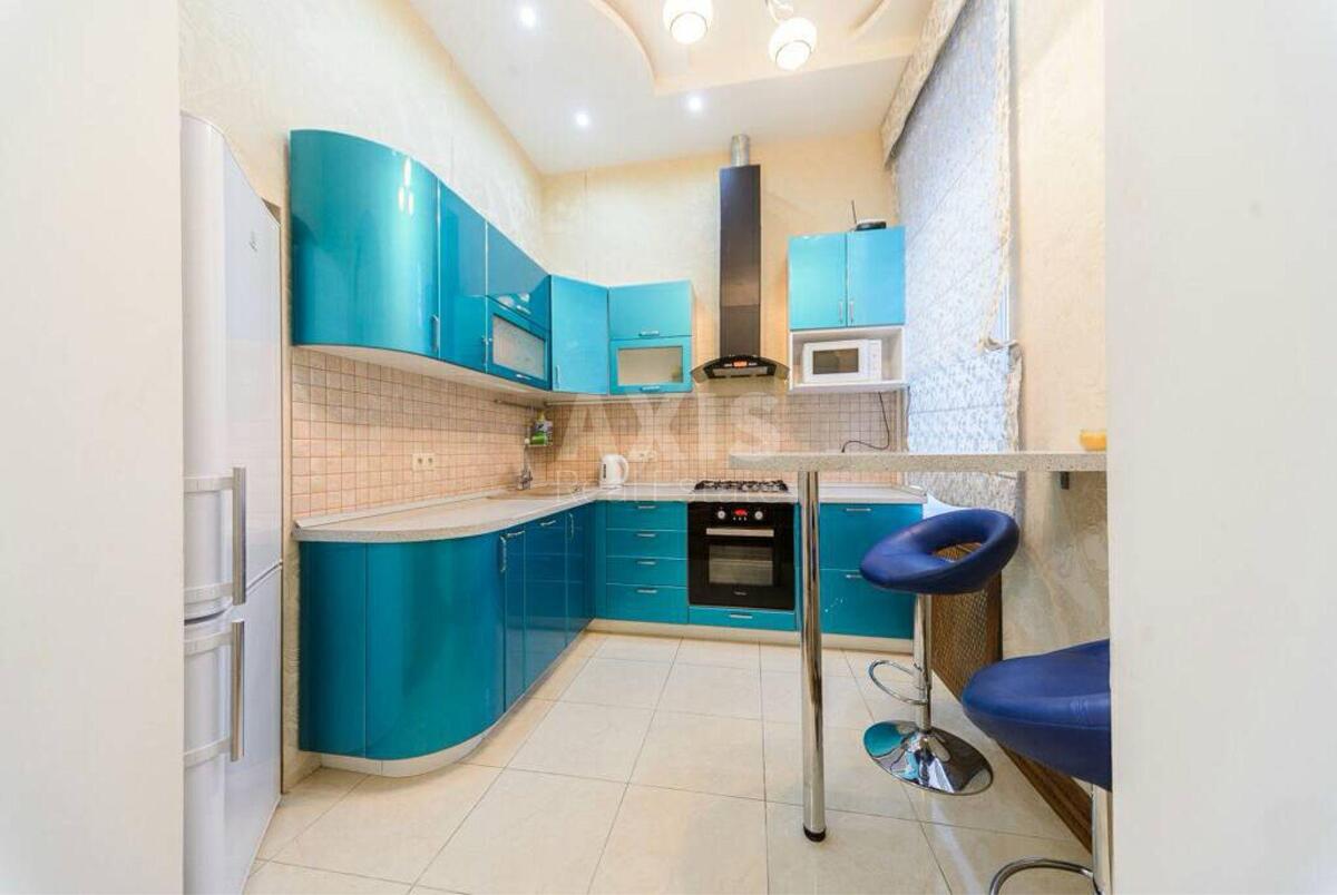 2k apartment vul. Bul'varno-Kudrjavs'ka 15