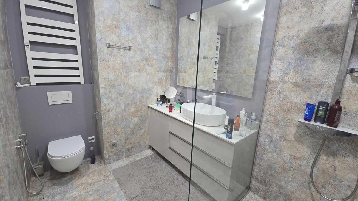2к квартира ул. Ревуцкого 40580744