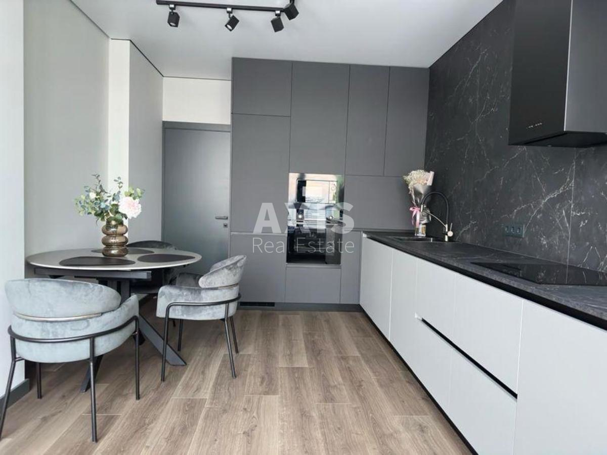 3k apartment vul. Kahovs'ka 62а0