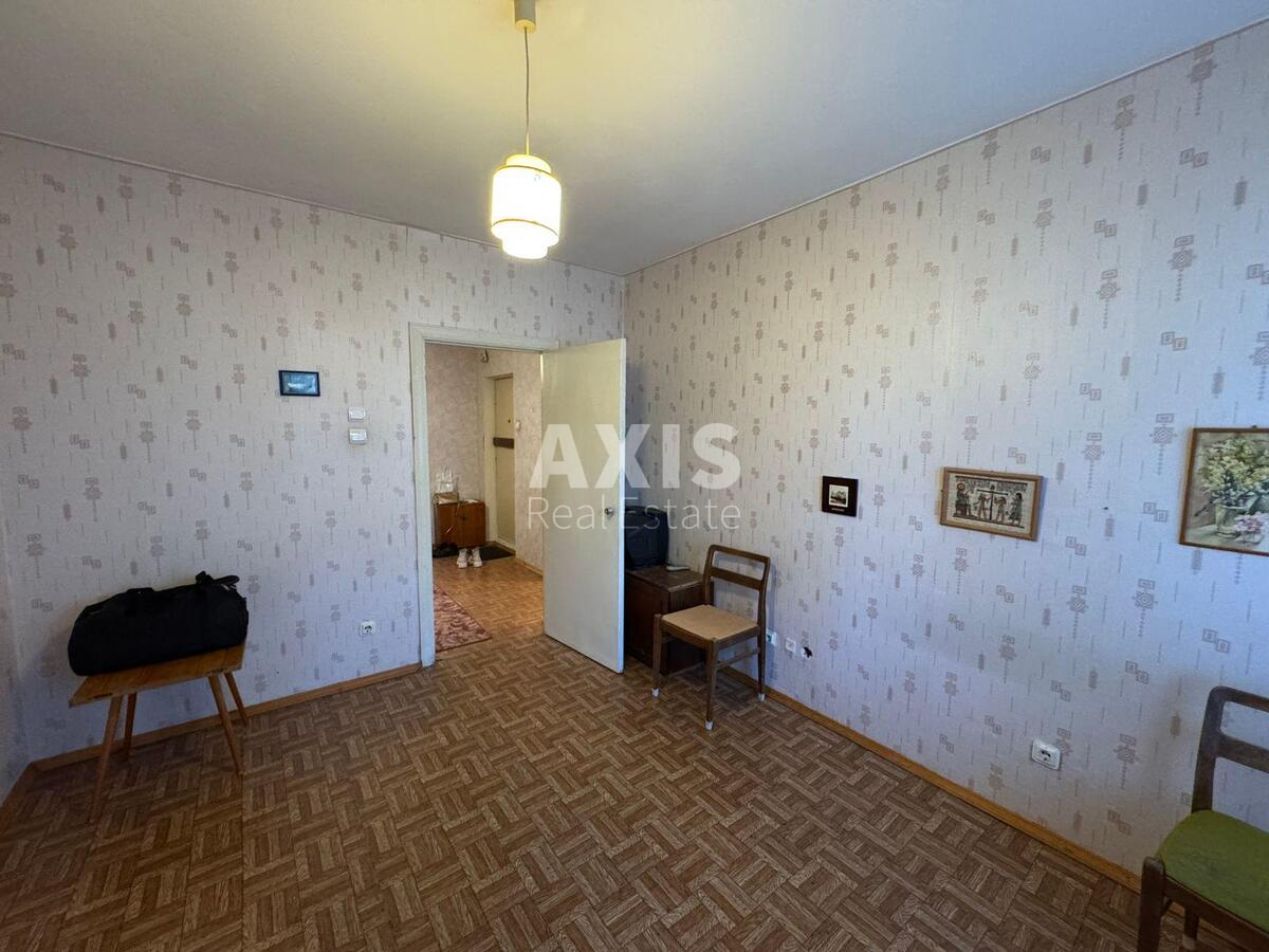 2k apartment vul. Ahmatovoi' Anny 413
