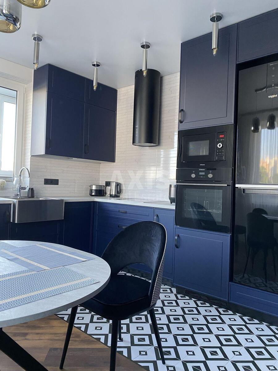 2k apartment vul. Revuc'kogo 400