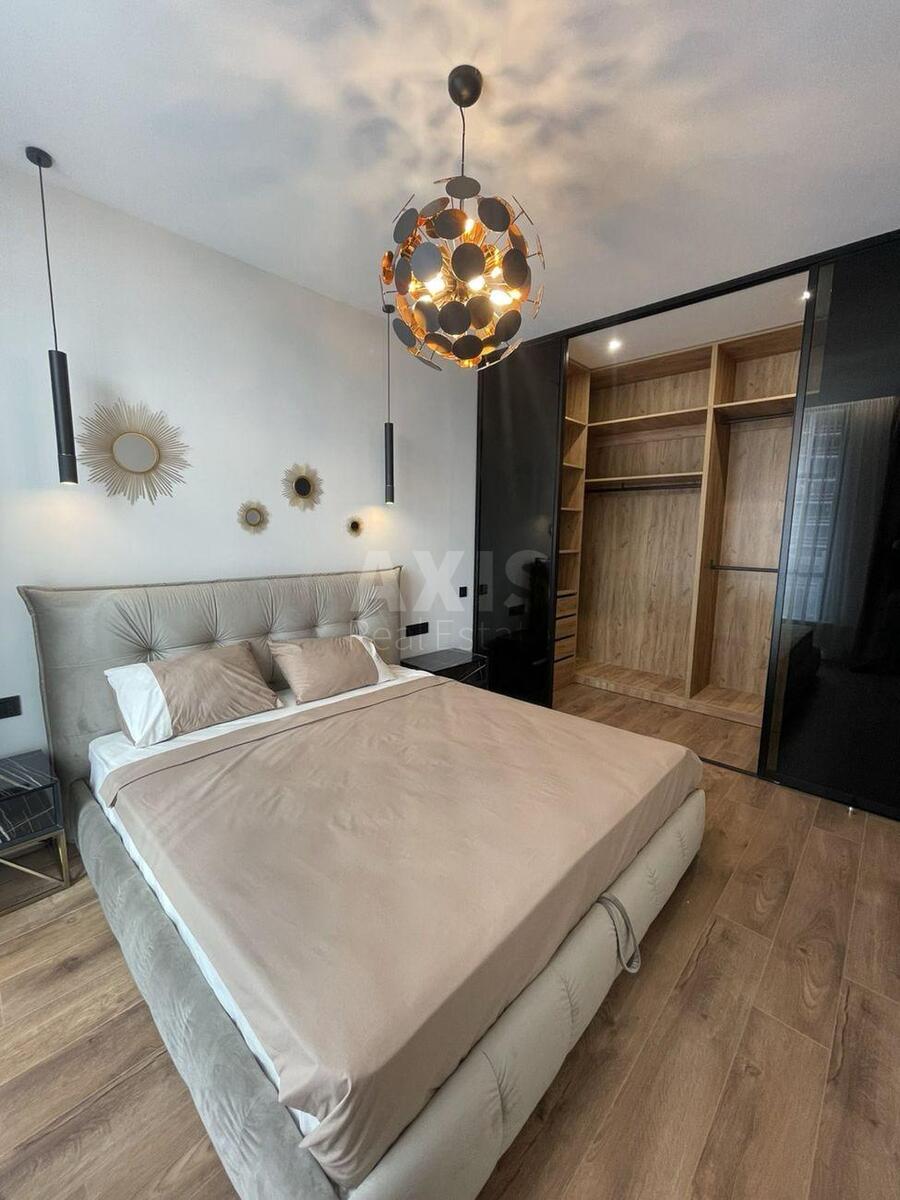 1k apartment vul. Dragomyrova Myhajla 19Б0