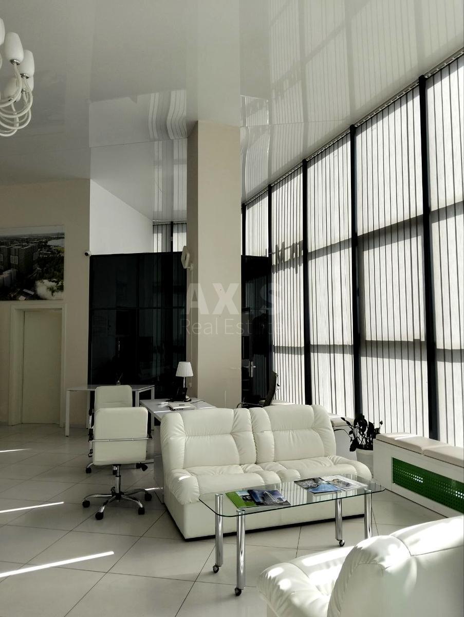 Office pr-t Bazhana Mykoly 17, 160m2593171
