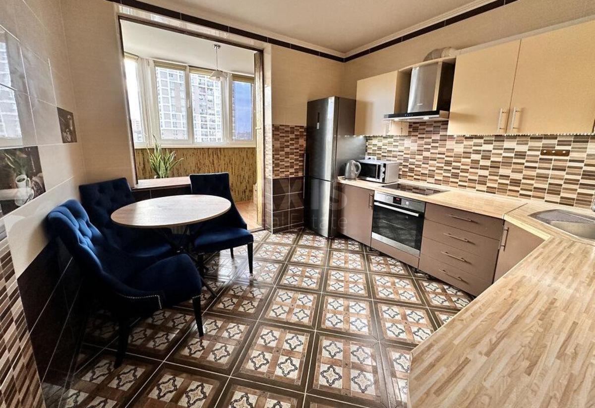 1k apartment pr-t Lobanovs'kogo 1502