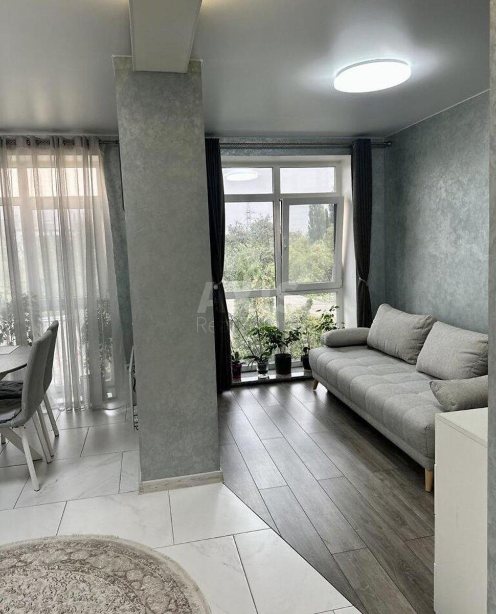1k apartment vul. Zaliznychna 321