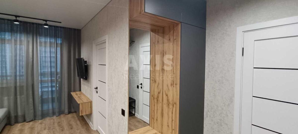1k apartment vul. Revuc'kogo 402