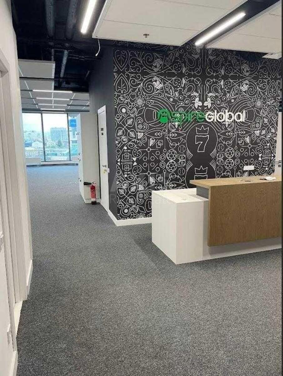 Office pl. Sportyvna 1А, 446m22