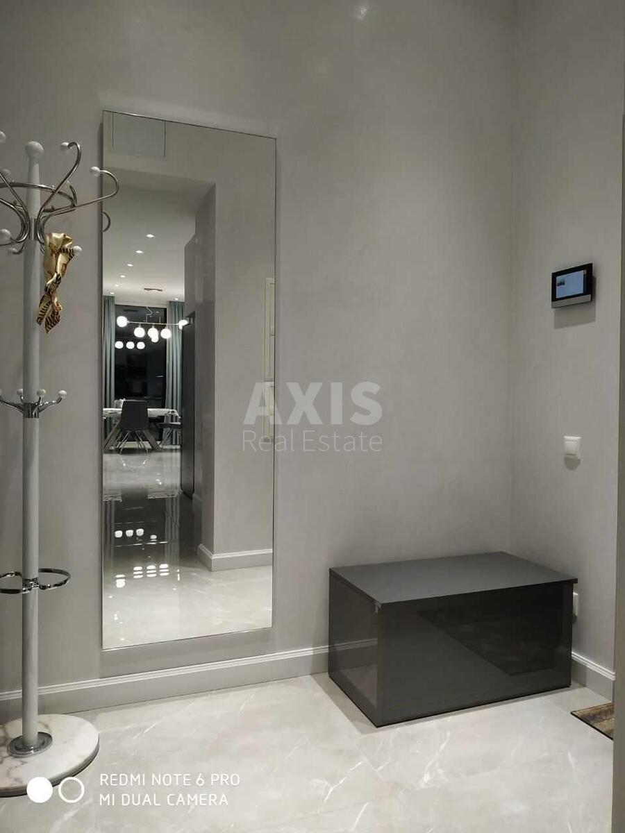 3k apartment vul. Barbjusa Anri 28А15