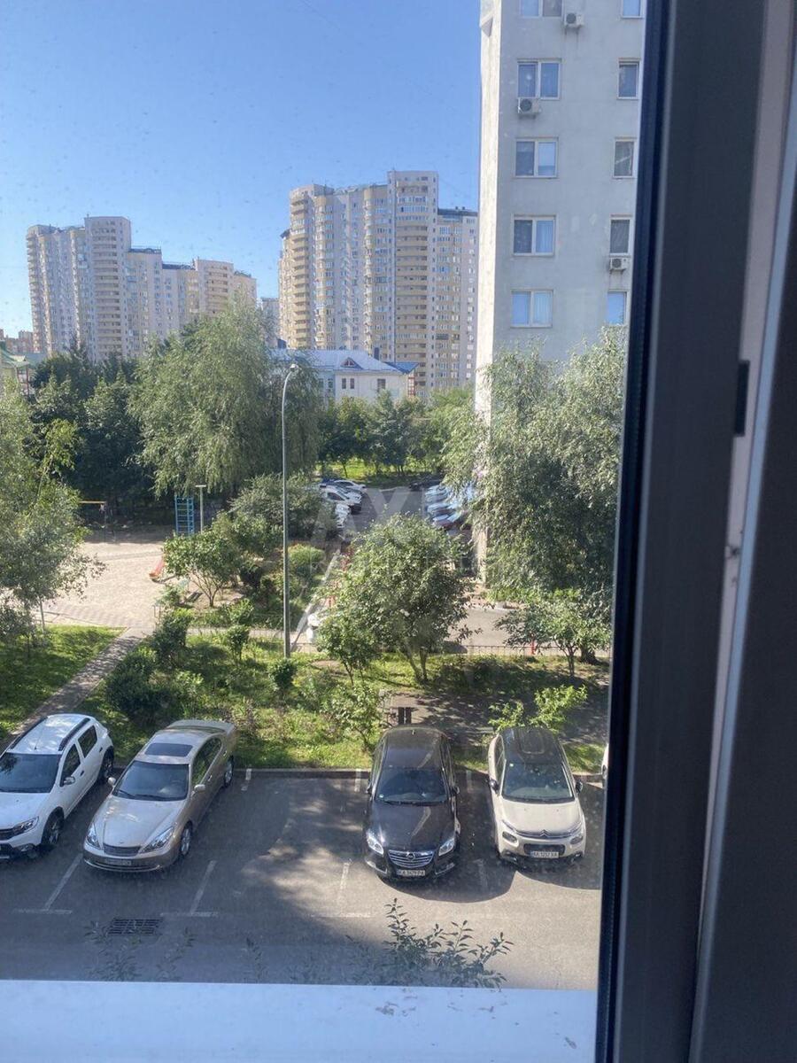 3k apartment vul. Urlivs'ka 23А590384