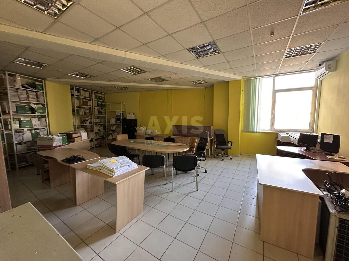 Office vul. Kyrylivs'ka 160, 511m2604064