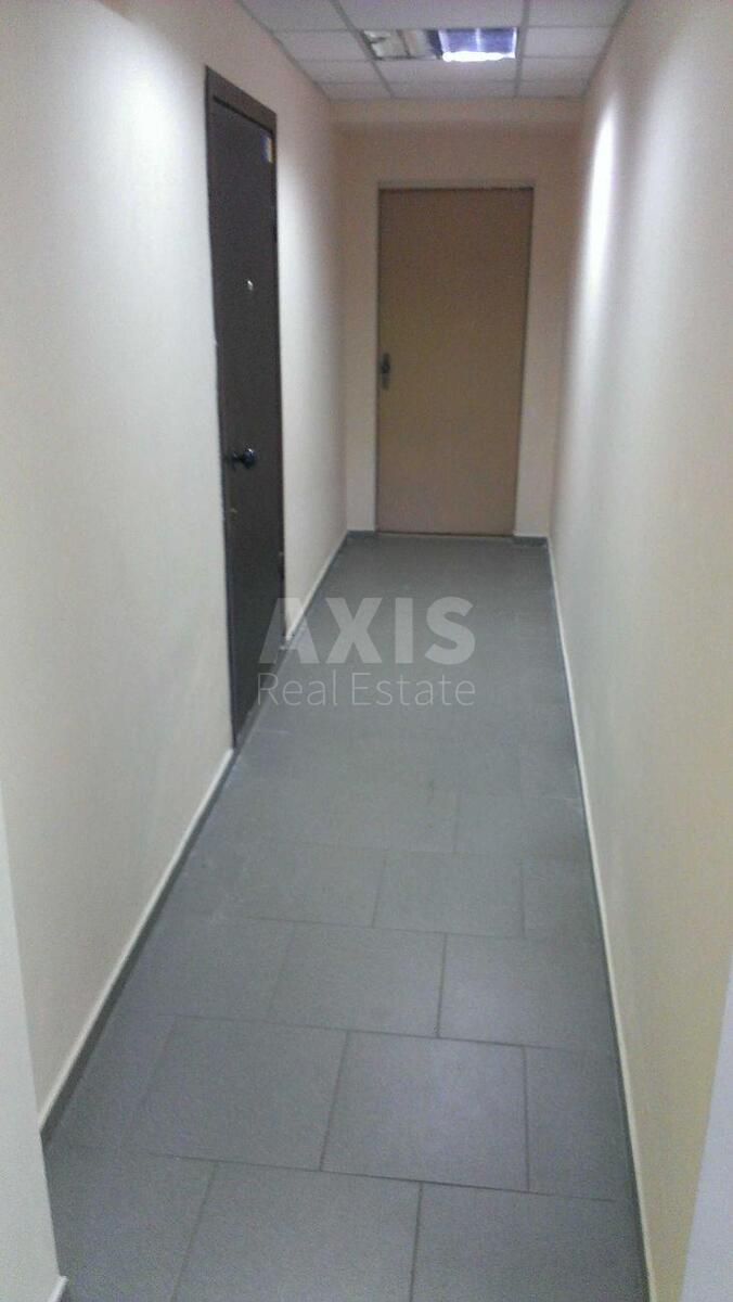 Office vul. Pochajnyns'ka 23, 74m25