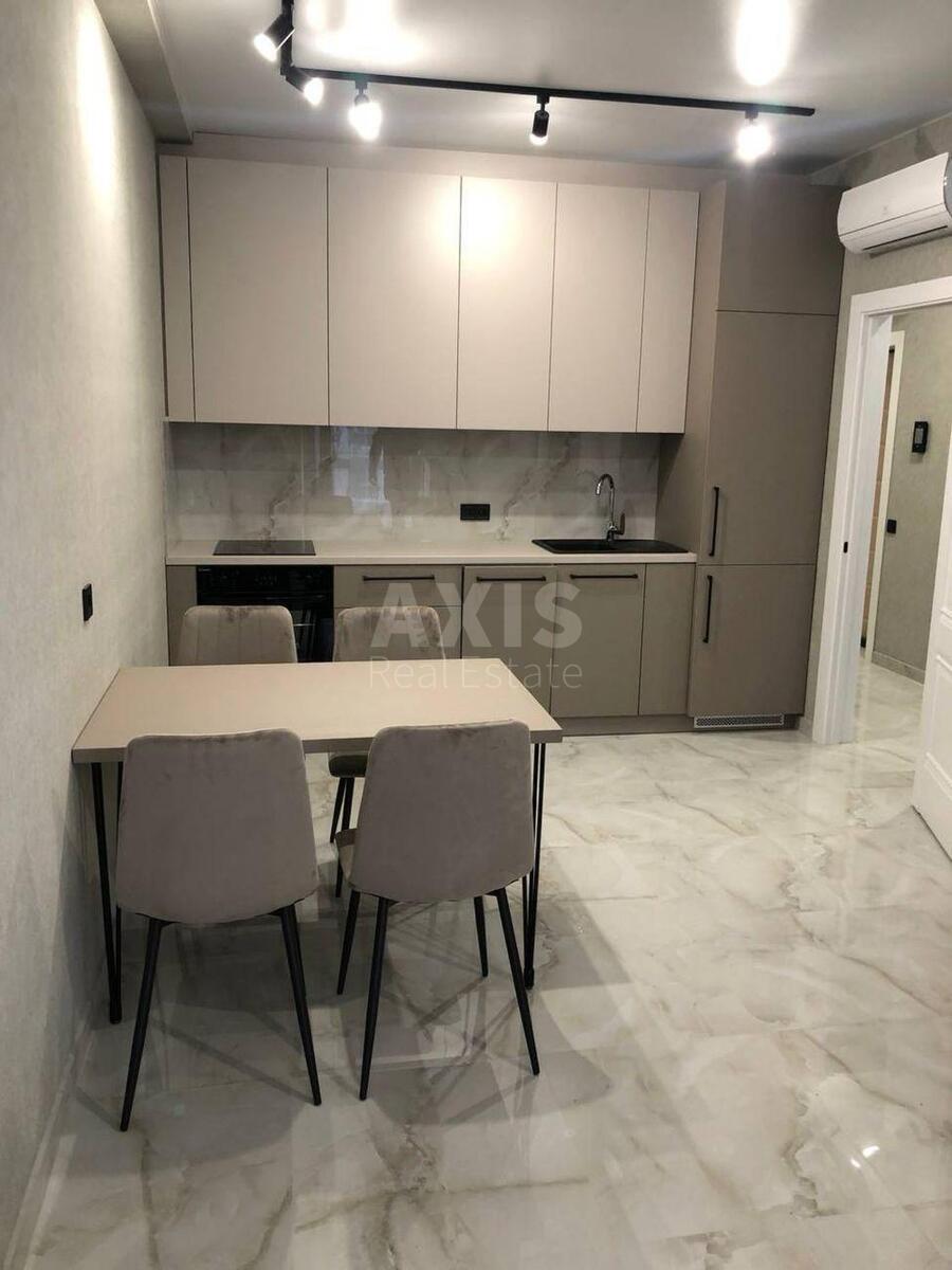 1k apartment vul. Myhajla Maksymovycha 240