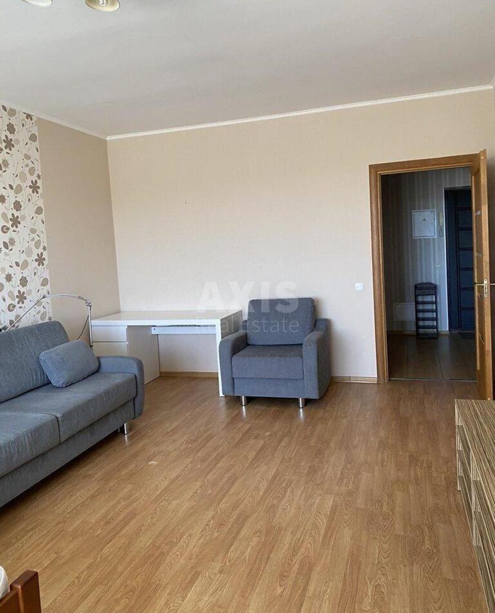 1k apartment vul. Golosii'vs'ka 13А0