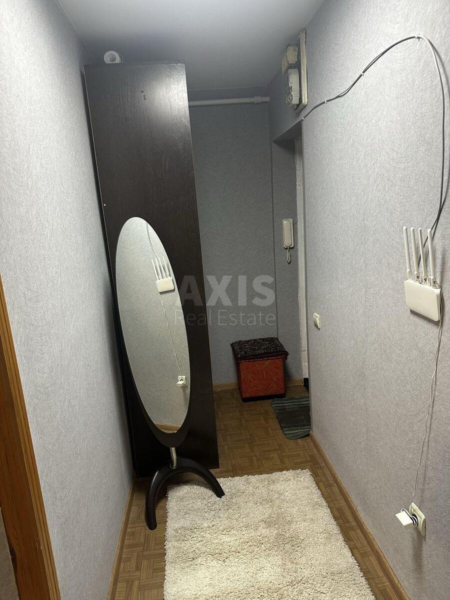 1k apartment pr-t Leonida Kadenyuka 9639719