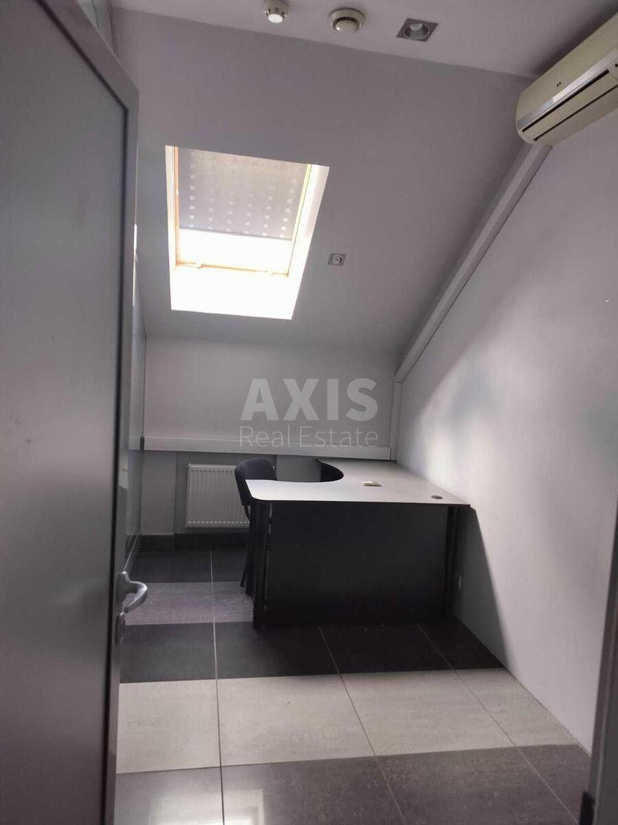 Office vul. Estons'ka 120, 430m25
