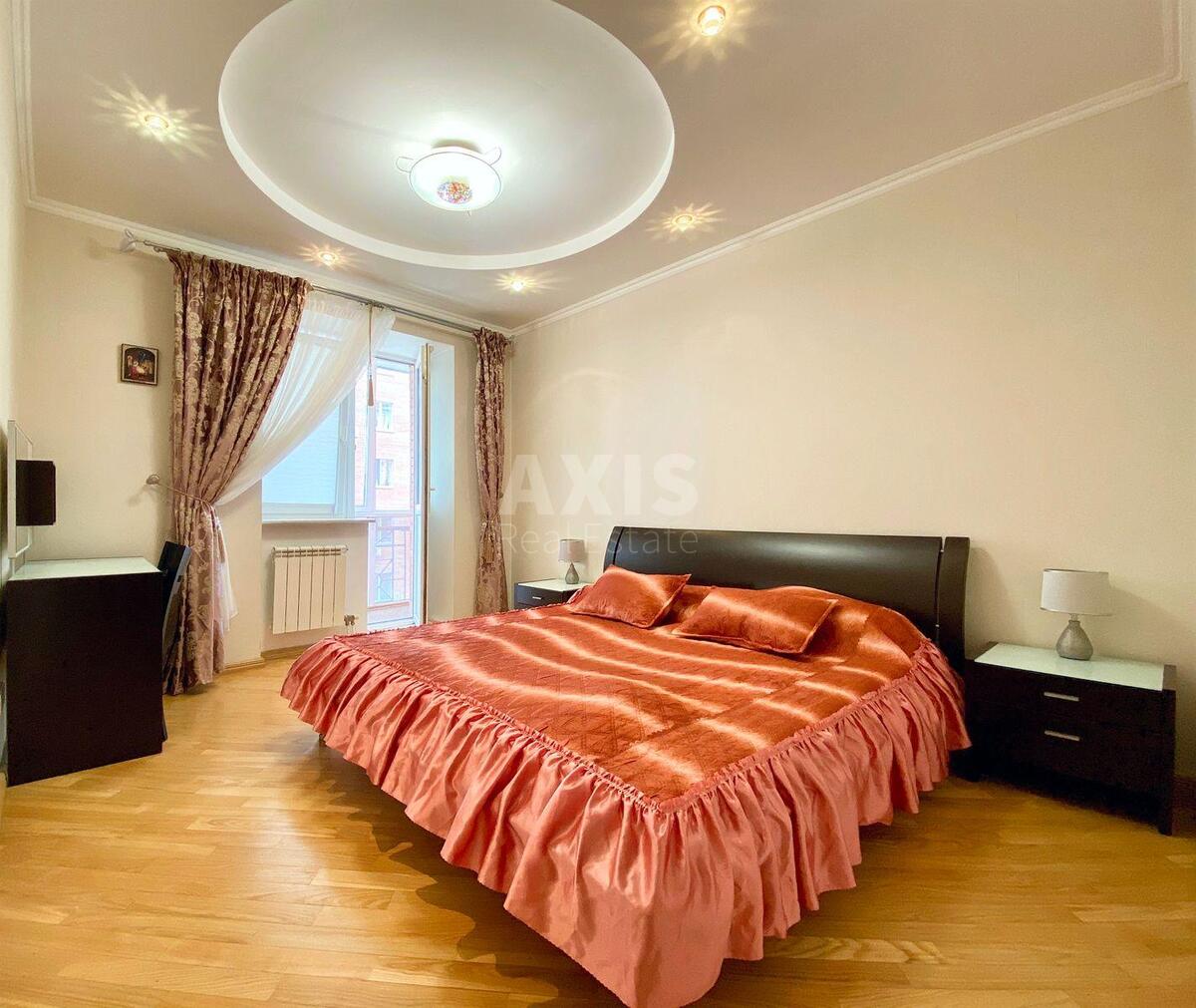 3k apartment vul. Vvedens'ka 29/582
