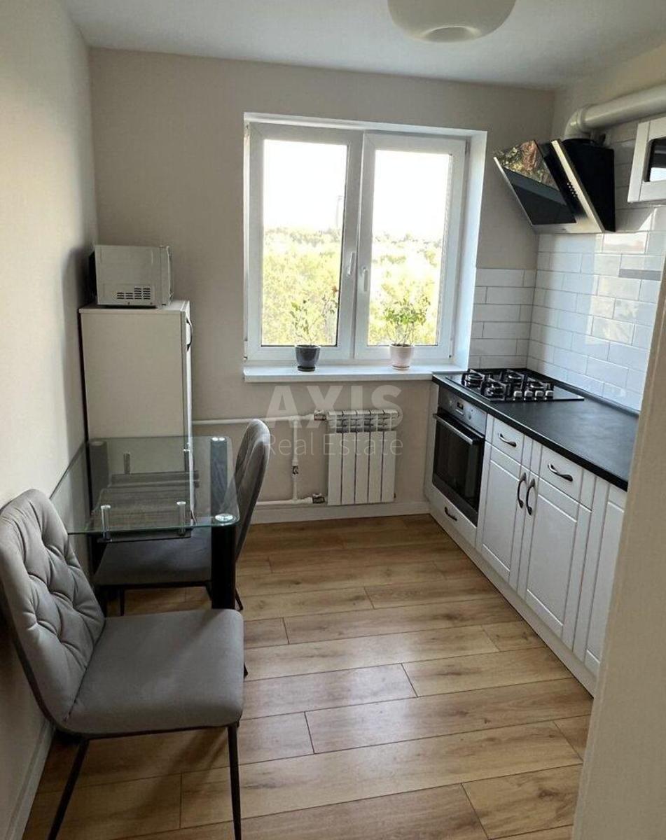 2k apartment vul. Teligy Oleny 430