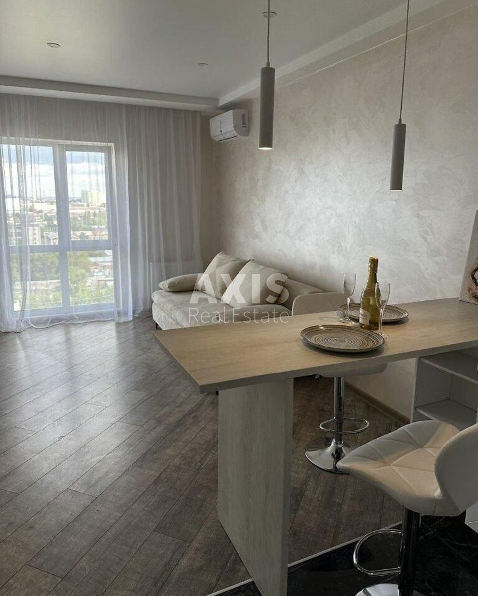 1k apartment vul. Myhajla Maksymovycha 241