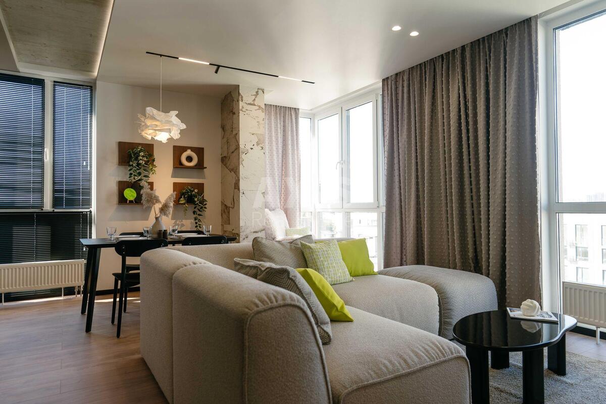 2k apartment vul. Saljutna 2581291