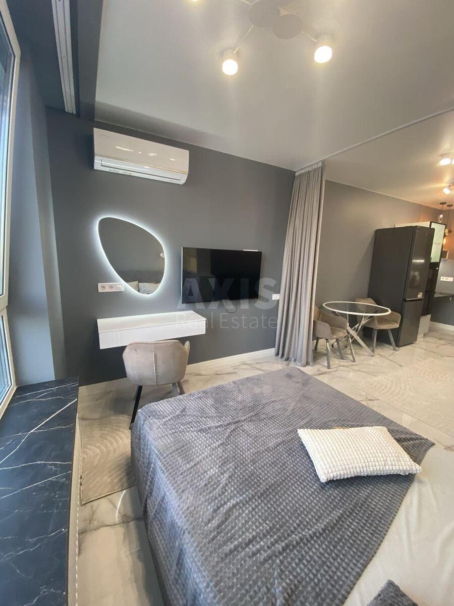 1k apartment nab. Dniprovs'ka 14573012