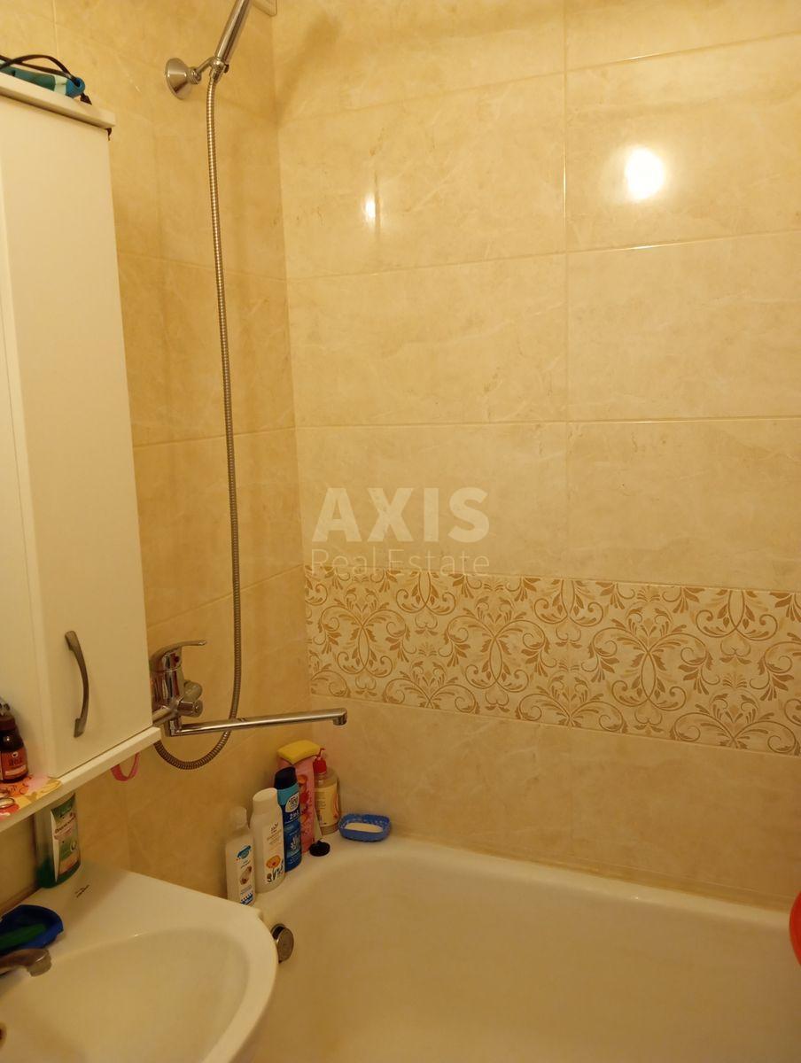 1k apartment vul. Bal'zaka Onore de 868