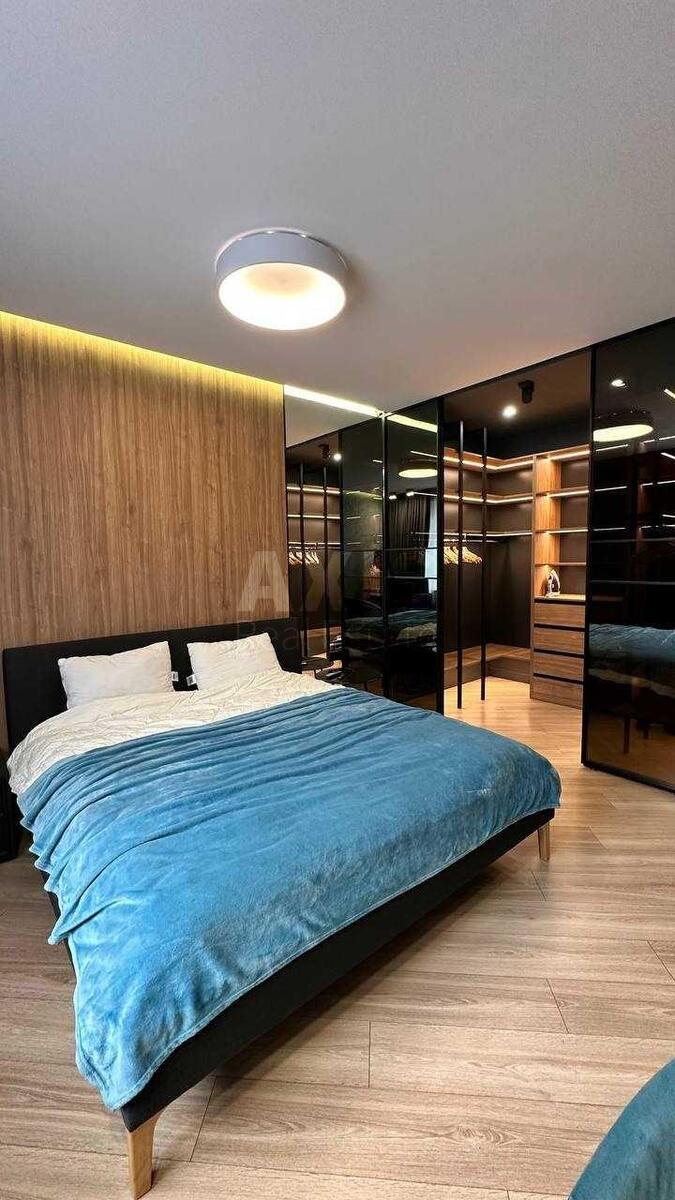 2к квартира ул. Жилянская 54619115