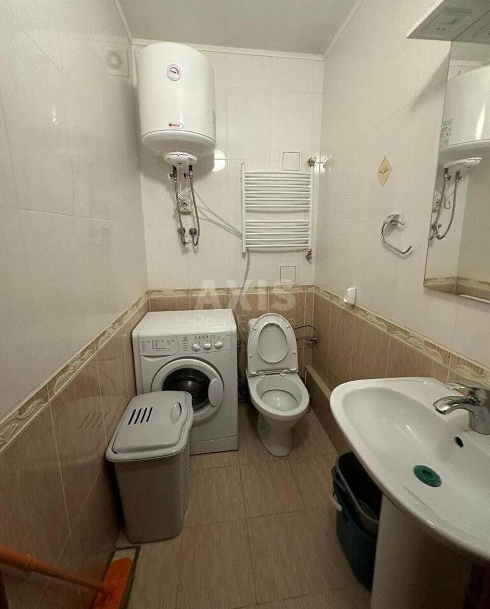 3k apartment vul. Smiljans'ka 156