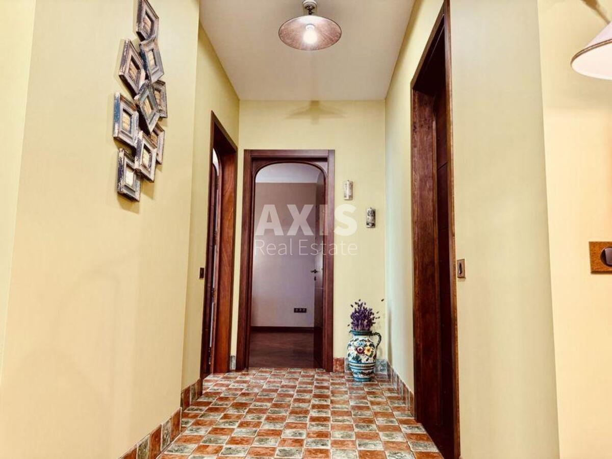 4k apartment vul. Zvirynec'ka 593