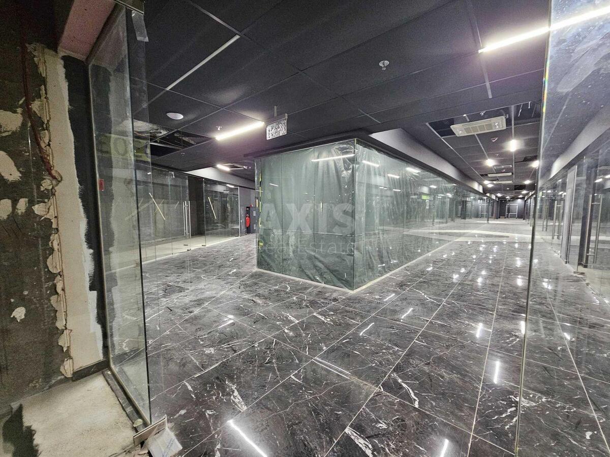 Объект торговли пр-т Бажана Николая 17А, 443м2590972