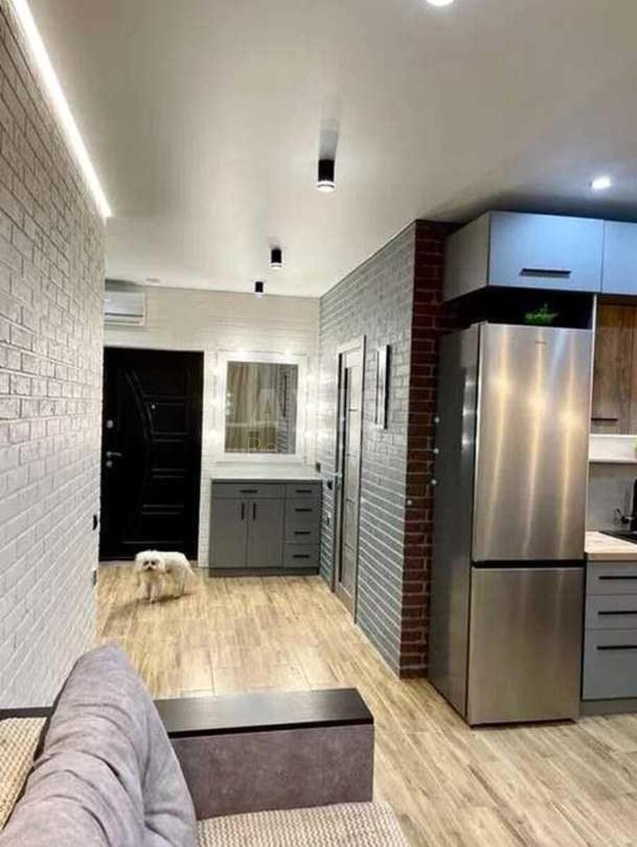 1k apartment vul. Glybochyc'ka 735