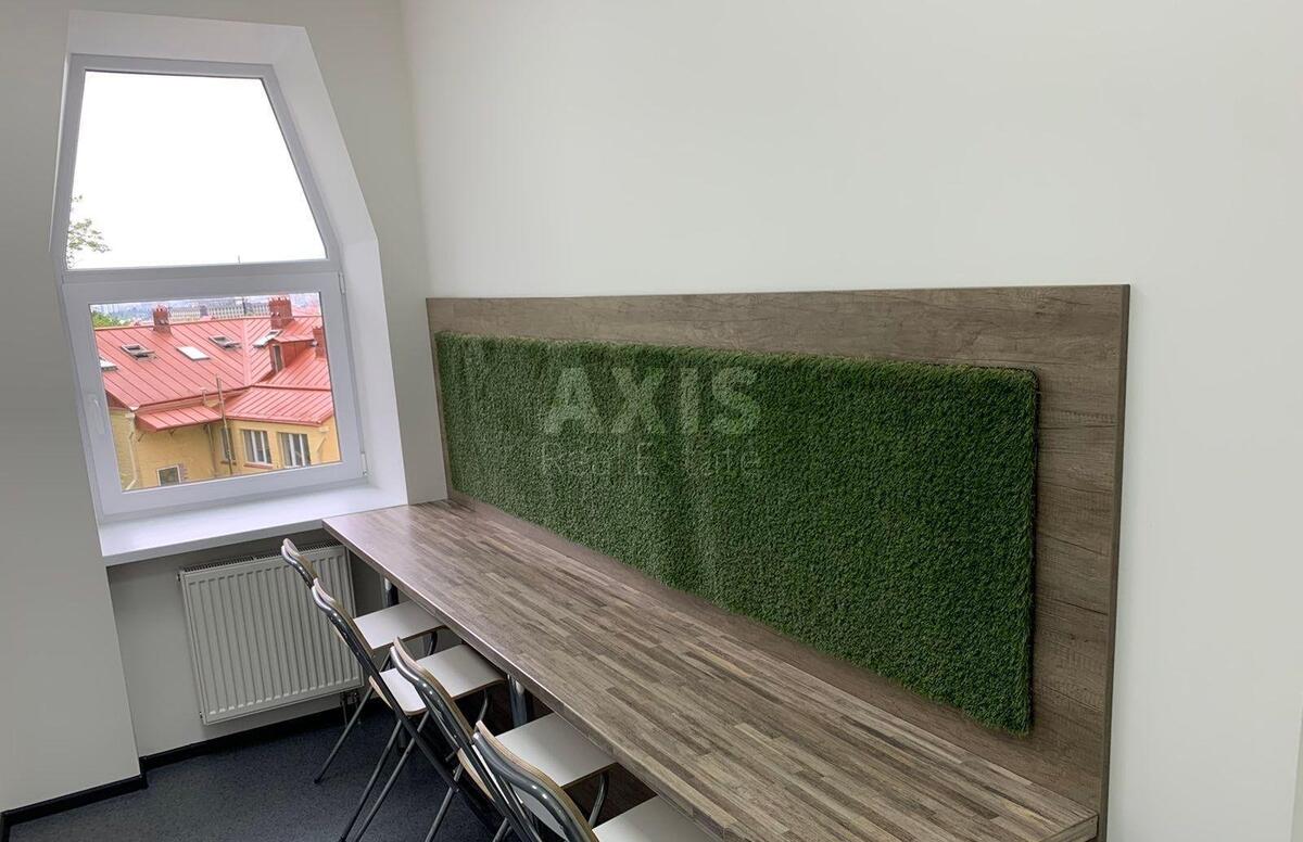 Office vul. Vozdvyzhens'ka 51А, 150m23