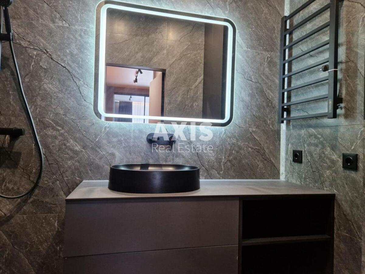 1k apartment vul. Dragomyrova Myhajla 142