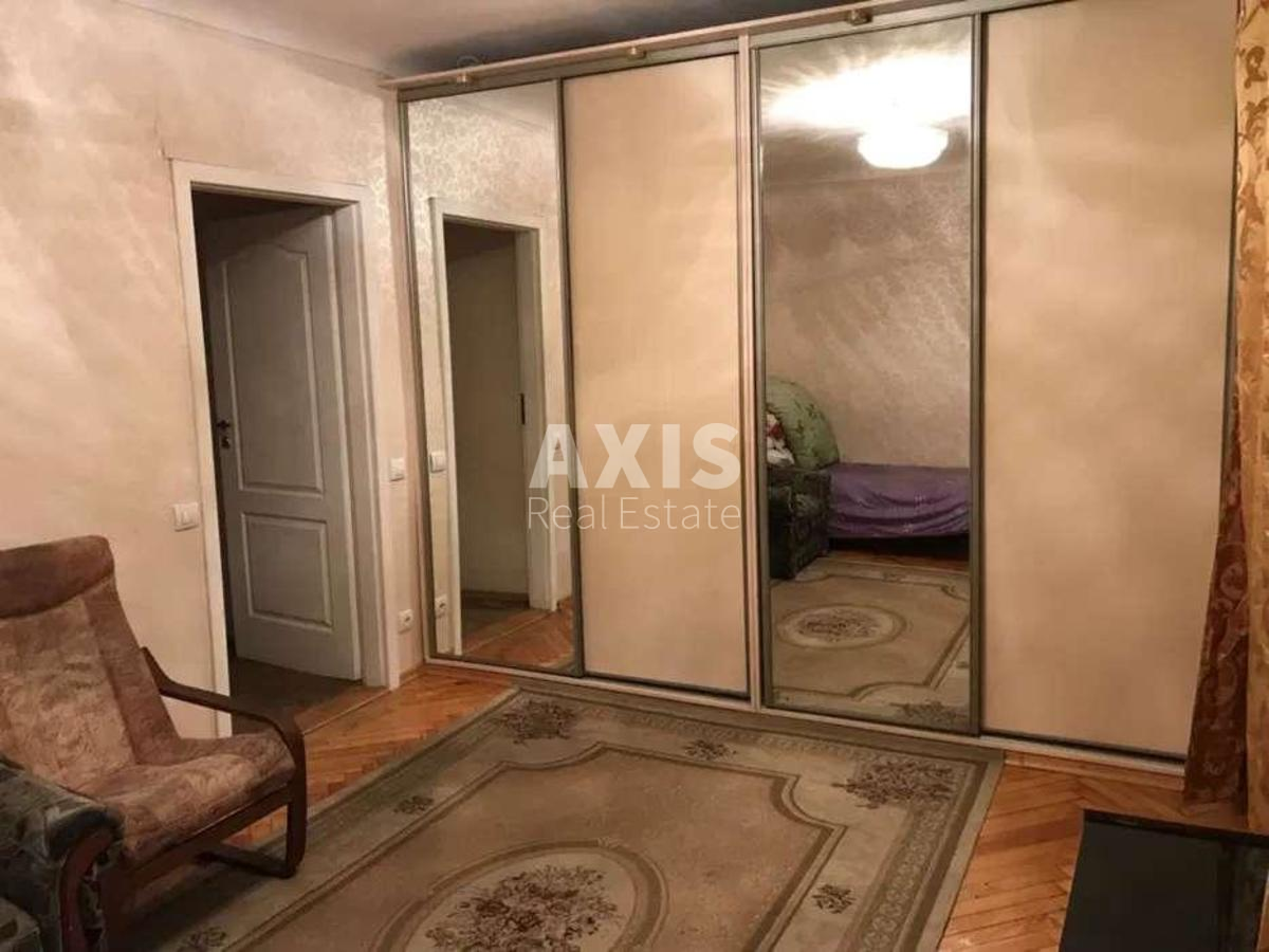 2k apartment vul. Volodymyrs'ka 82А349500