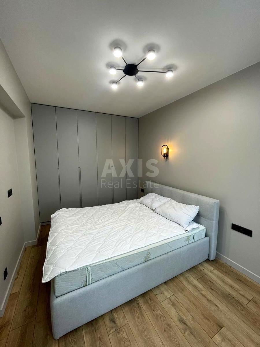 3k apartment vul. Antonovycha 1096100310