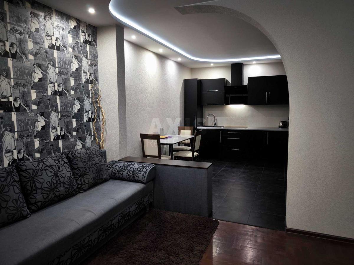 2k apartment vul. Amosova Mykoly 42