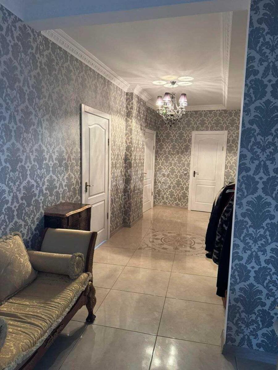 3k apartment nab. Dniprovs'ka 237
