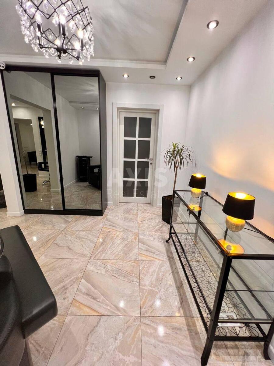 Trade object vul. Yulia Zdanovska 36В, 90m2613773