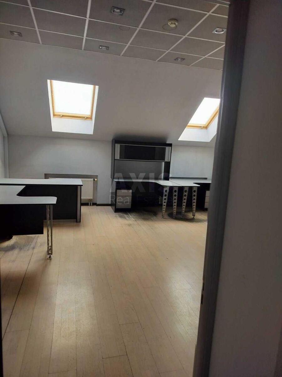 Office vul. Estons'ka 120, 430m27