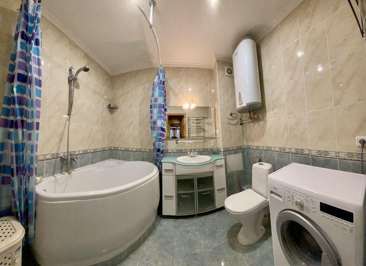 3k apartment vul. Vvedens'ka 29/584