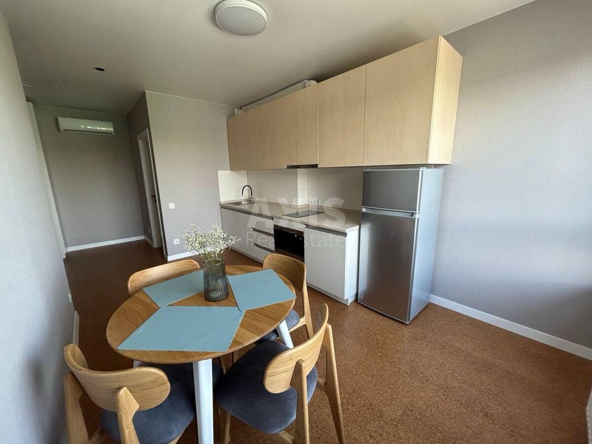 1k apartment nab. Dniprovs'ka 15Ж567110