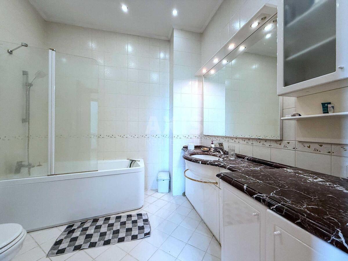 4k apartment vul. Jaroslaviv Val 14Г5675511