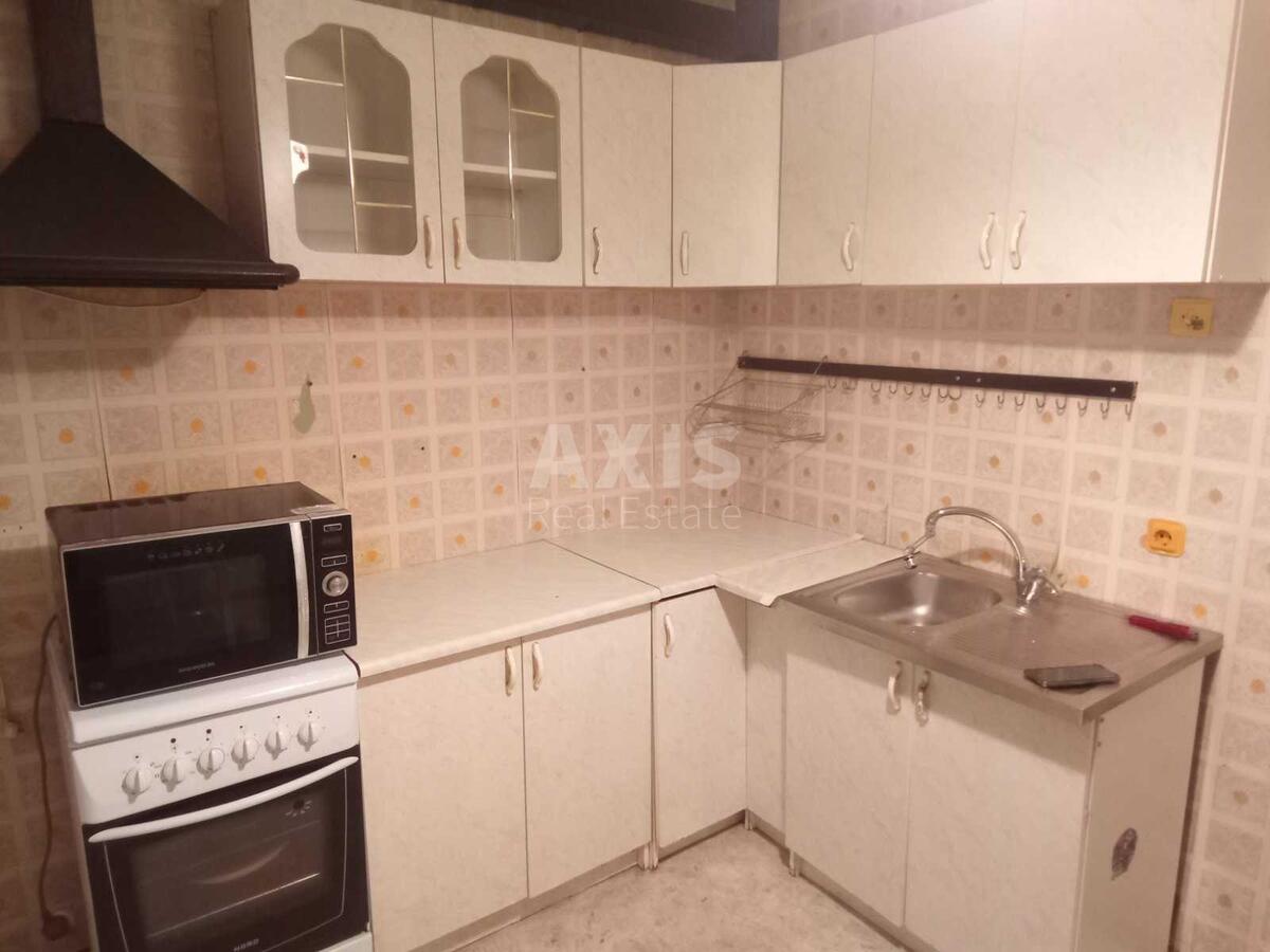 1k apartment vul. Vyshnjakivs'ka 8а
