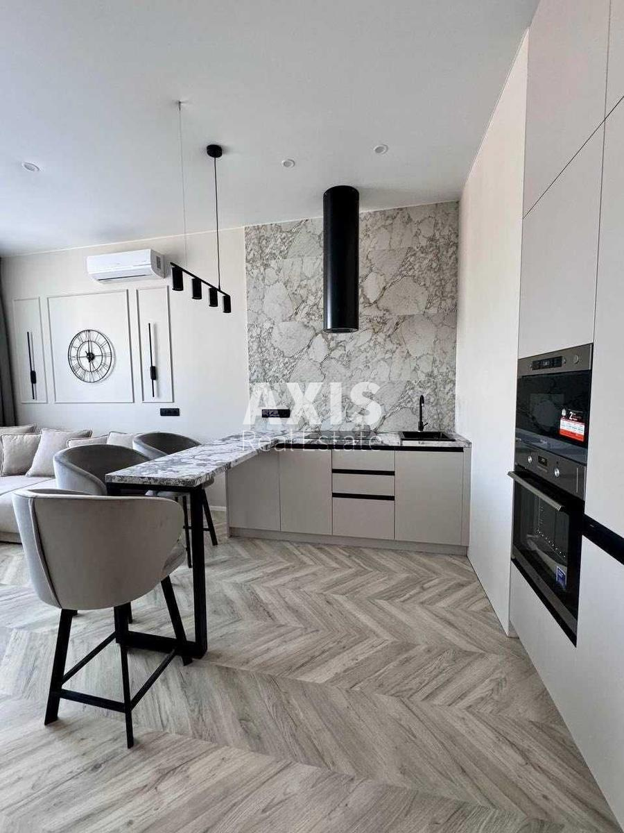 1k apartment vul. Dragomyrova Myhajla 2Б0