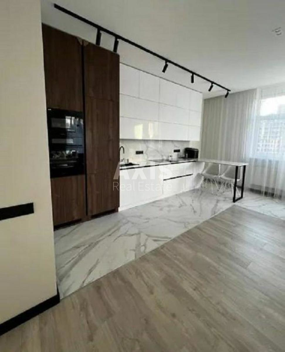 3k apartment vul. Jevgena Konoval'cja 32А