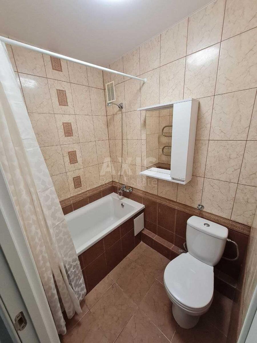 2k apartment vul. Kostjantynivs'ka 15