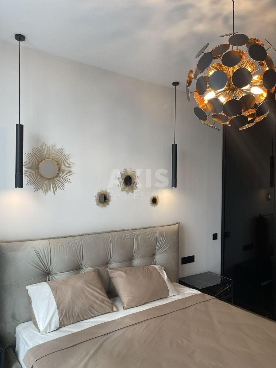 1k apartment vul. Dragomyrova Myhajla 19Б3