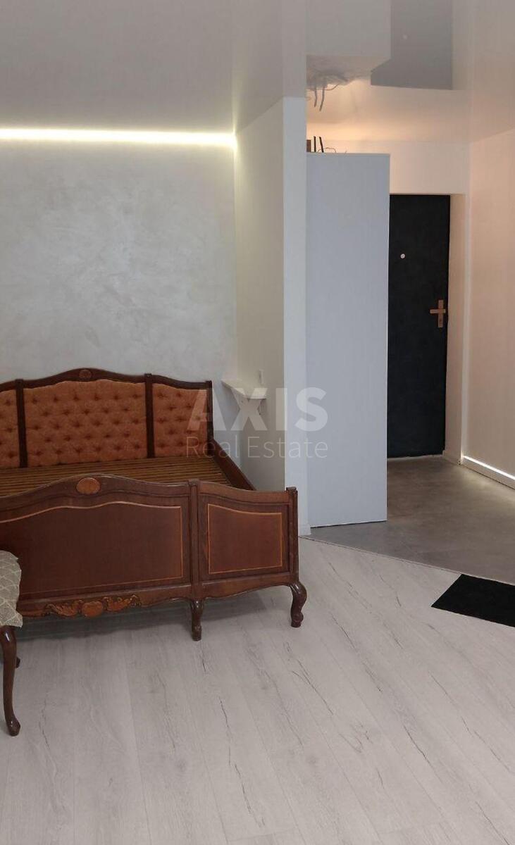 1k apartment pr-t Komarova Kosmonavta 17А2