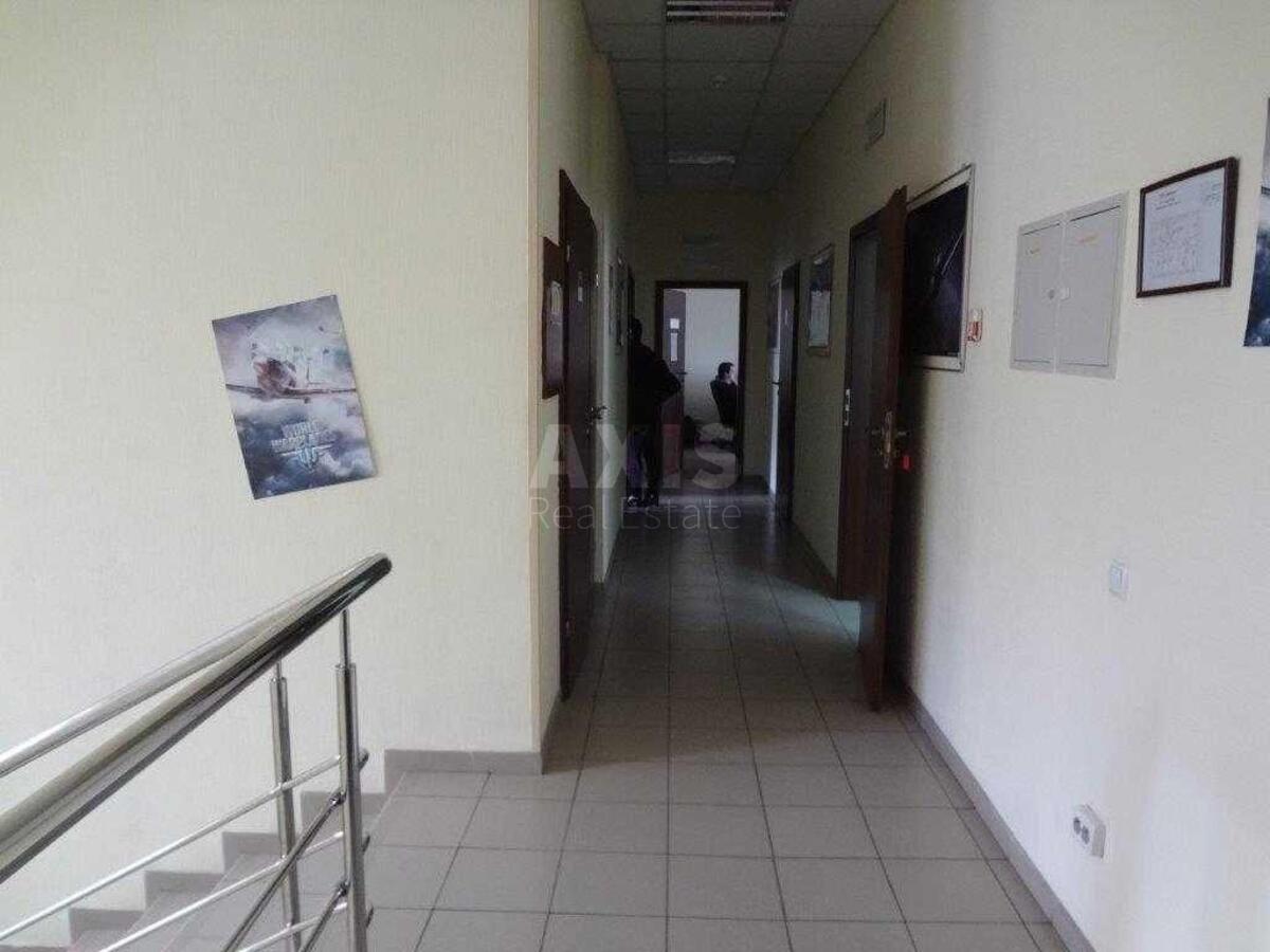 Office vul. Horyva 55, 463m210