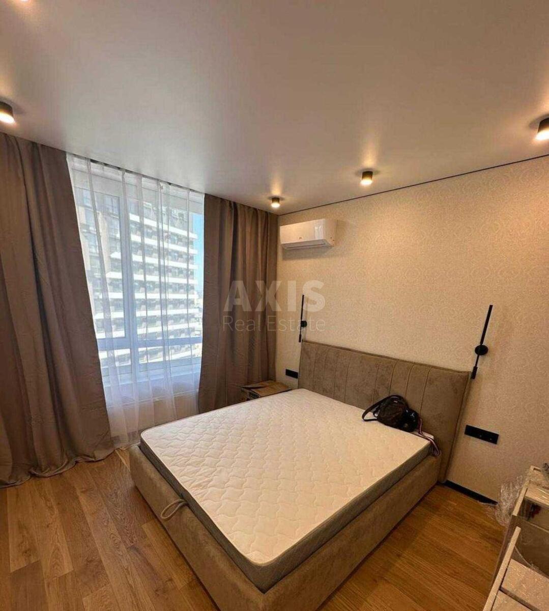 3k apartment nab. Dniprovs'ka 15627492