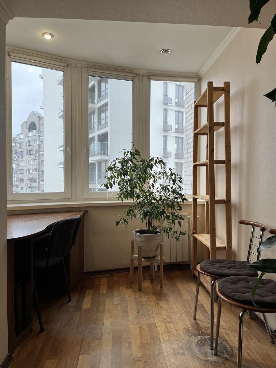 3k apartment vul. Dragomanova 31Б8